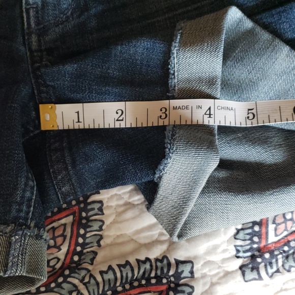 Express Shorts - Picture 4 of 7